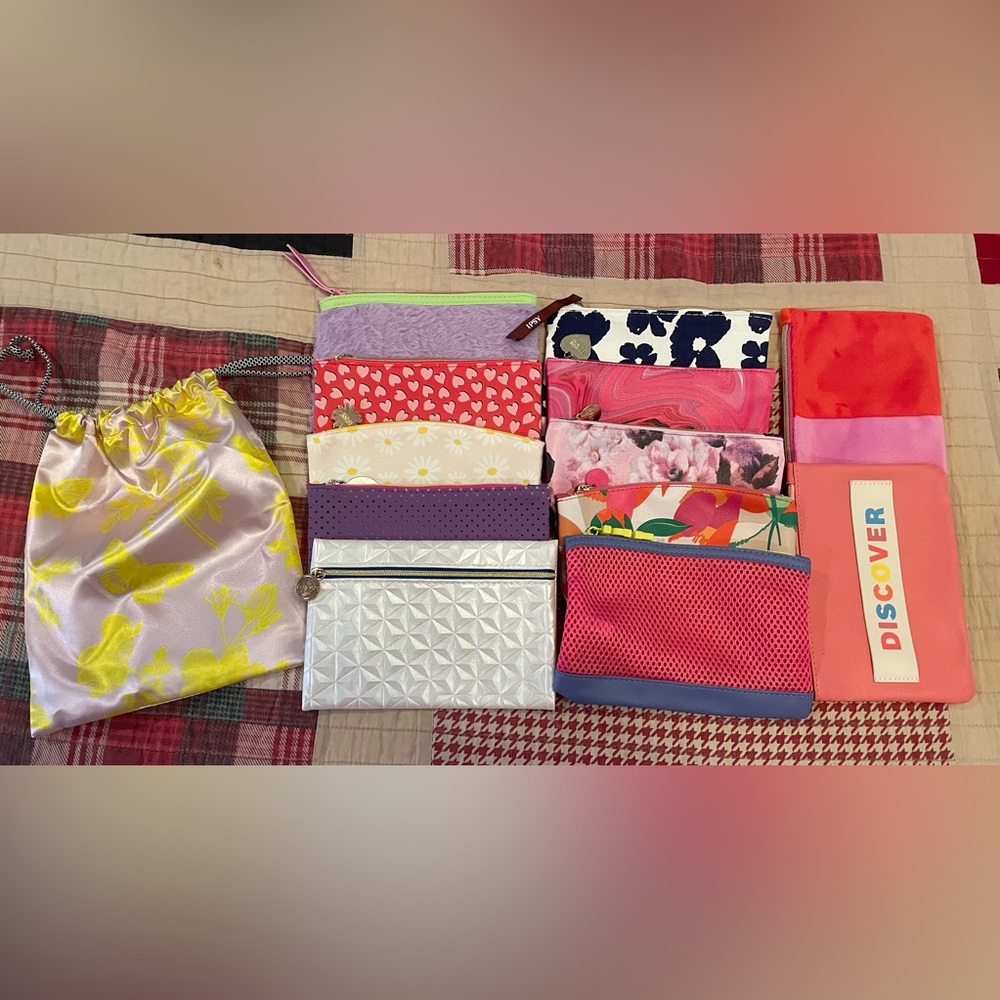 ISPY bags. (Lot of 13)